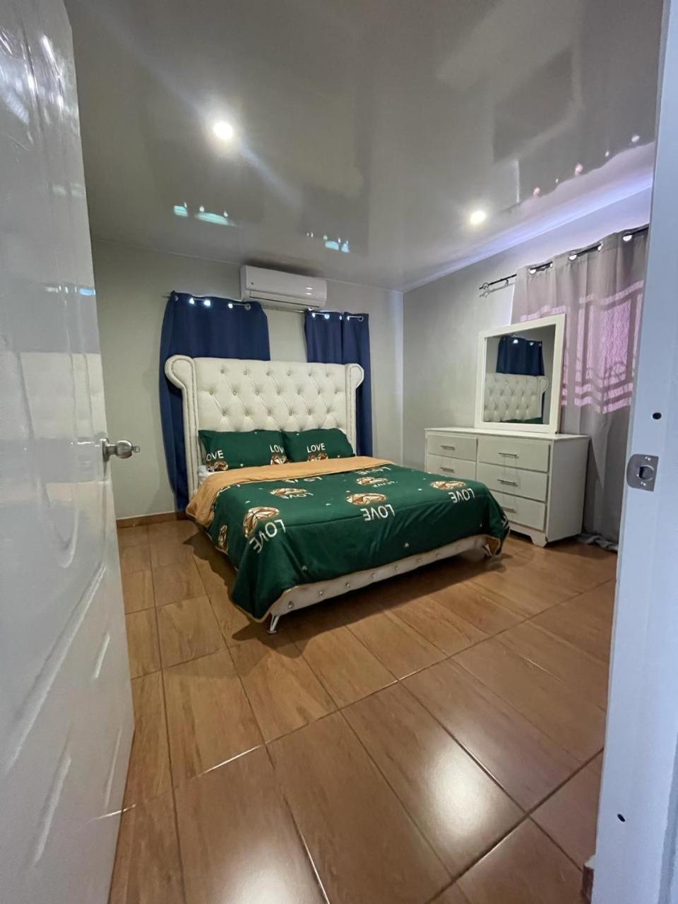 Villa Confortable De 2 Habitaciones 페데르날레스 외부 사진